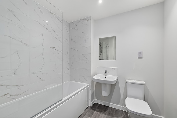 Plot 25 - 9 Holly Tree Gardens - Bathroom - 0002