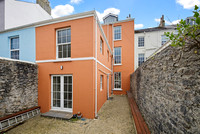 155 Durnford Street