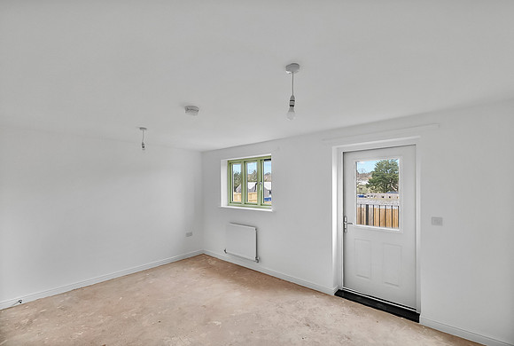 Plot 106 Plumb Park - 59 Park Drive - Lounge Diner - 0003