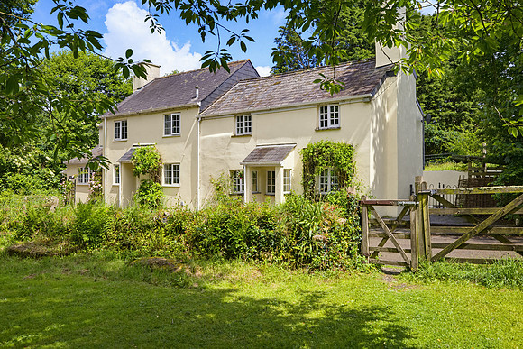 property-photography-exterior-plymouth