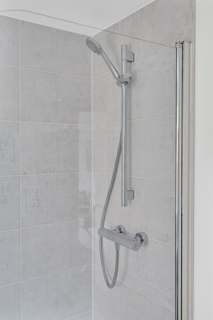 Taunton - 34 Ashmeads Close - Plot 55 - Ensuite - 13