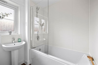 Plot 107 - 65 Merton Road - Bathroom - 03