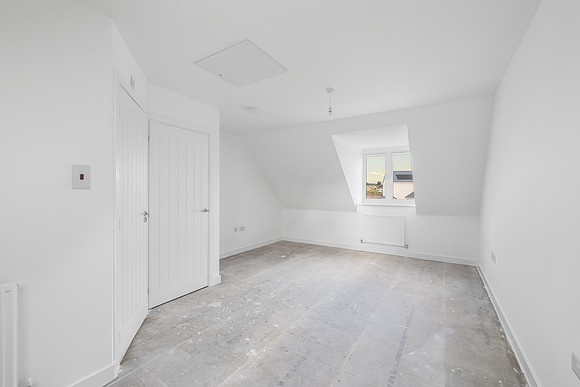 Newton Abbot - 43 Sovereign Road - Bedroom 1 - 03