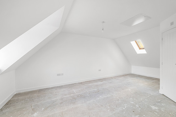 Newton Abbot - 43 Sovereign Road - Bedroom 1 - 04
