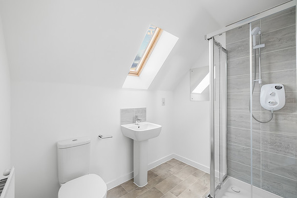 Newton Abbot - 43 Sovereign Road - Ensuite - 01
