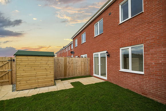 Newton Abbot - 43 Sovereign Road - Garden - 01