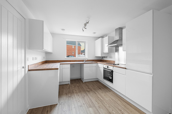 Newton Abbot - 43 Sovereign Road - Kitchen Diner - 02