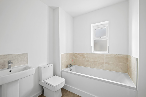 Oakleigh Gardens - Plot 60 The Hawthorn - Bathroom - 01