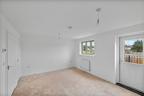 Plot 106 Plumb Park - 59 Park Drive - Lounge Diner - 0004