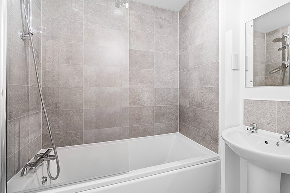 The Tors - Plot 213 - 6 Feather Tor Close - Bathroom - 01