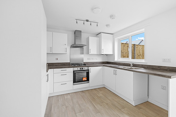 The Tors - Plot 213 - 6 Feather Tor Close - Kitchen Diner - 03