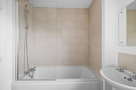 The Tors - Plot 215 - 4 Feather Tor Close - Bathroom - 03