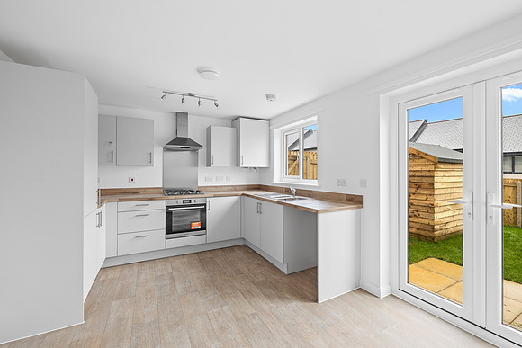 The Tors - Plot 215 - 4 Feather Tor Close - Kitchen Diner - 03