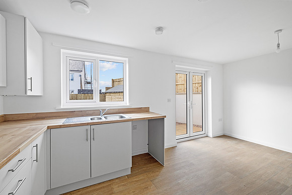 The Tors - Plot 216 - 3 Feather Tor Close - Kitchen Diner - 05