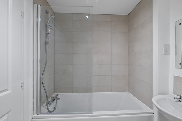 The Tors - Plot 217 - 2 Feather Tor Close - Bathroom - 03