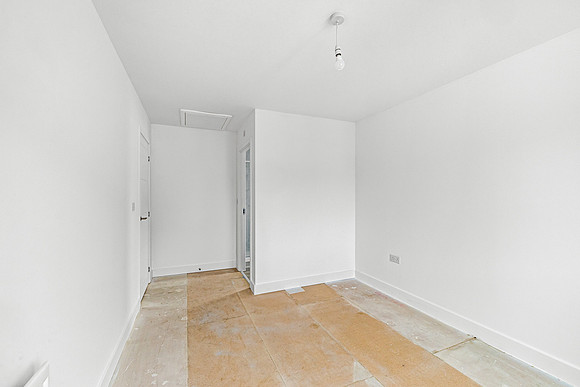 Plot 354 - 14 Goldfinch Park - Bedroom 1 - 04