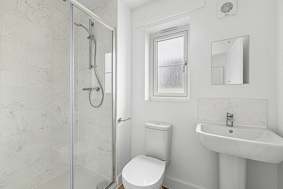 Plot 354 - 14 Goldfinch Park - Ensuite - 01