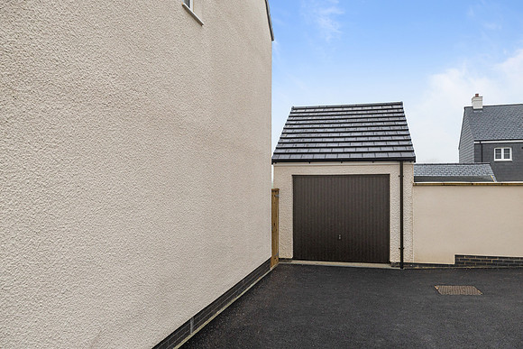 Plot 354 - 14 Goldfinch Park - Garage - 01
