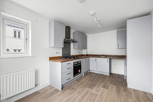 Plot 354 - 14 Goldfinch Park - Kitchen Diner - 01