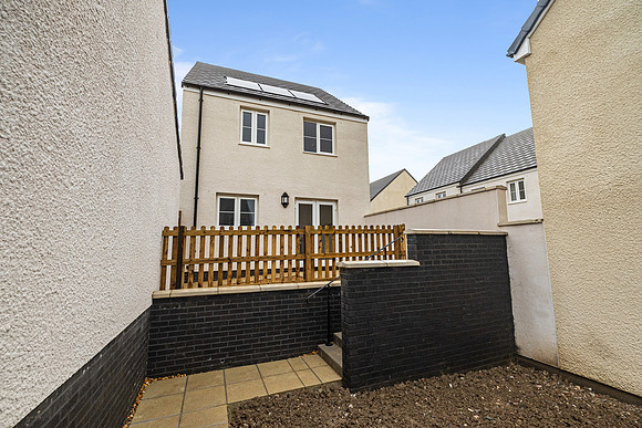 Plot 354 - 14 Goldfinch Park - Garden - 05