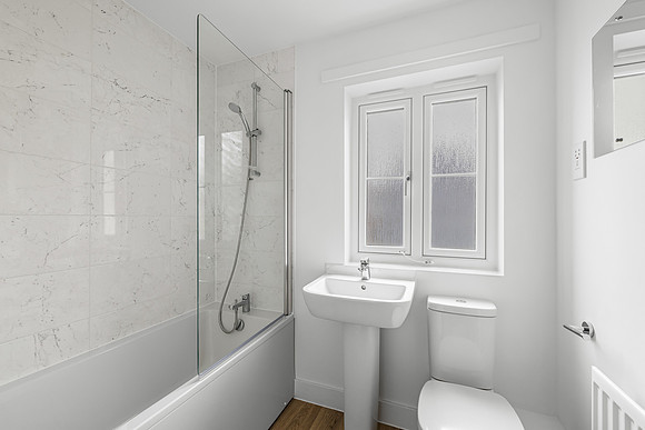 Plot 354 - 14 Goldfinch Park - Bathroom - 01