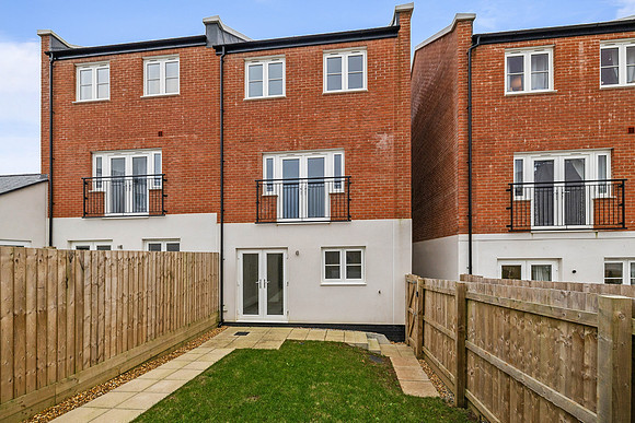 Plot 246 - 19 Pisces Street - Garden - 0003