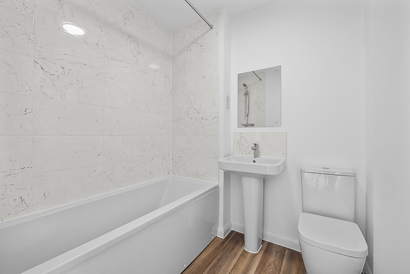Plot 8058 Haldon Reach - 30 Villiers Road - Bathroom - 0001