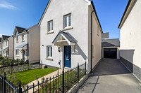 18 Buzzard Way - Front - 0005