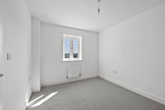 18 Buzzard Way - Bedroom 2 - 0001