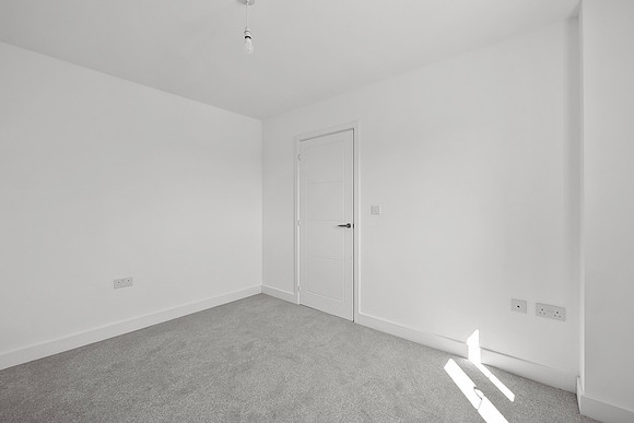 18 Buzzard Way - Bedroom 2 - 0004